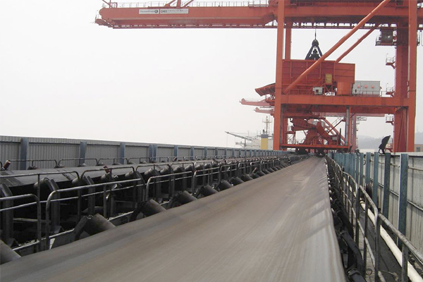 帶式(shì)輸送機(jī)